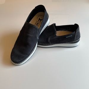 Mephisto Hadrian Perf in Navy Sportbuck